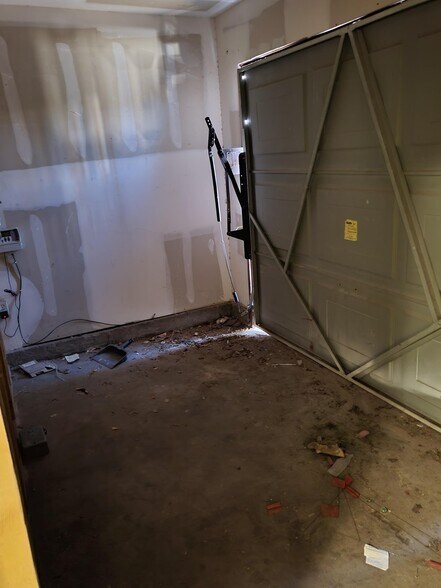 More Photos Of 100 S Jones Blvd, Las Vegas Office For Lease