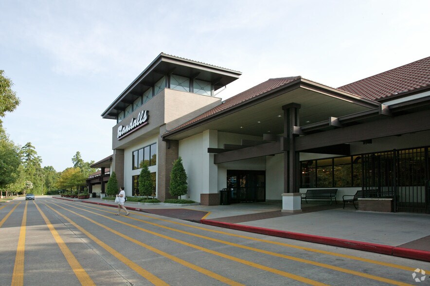 More Photos Of 4775 W Panther Creek Dr, The Woodlands Freestanding For Lease