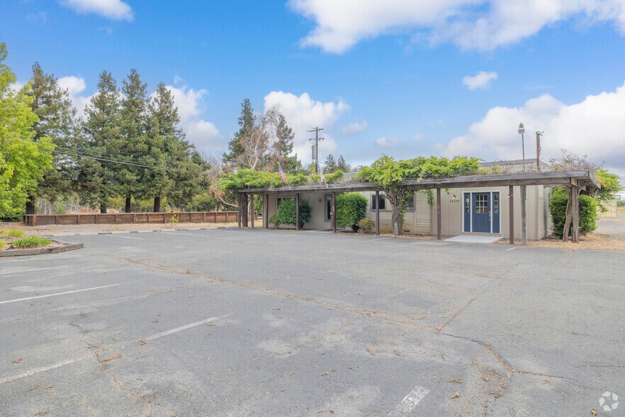More Photos Of 24200 Arnold Dr, Sonoma Warehouse For Lease