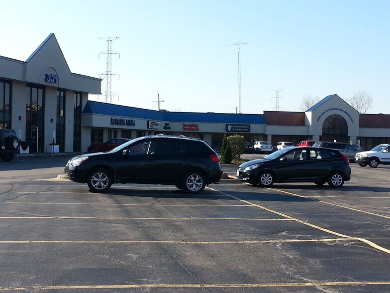 More Photos Of 315-345 W Northwest Hwy, Palatine Unknown For Lease
