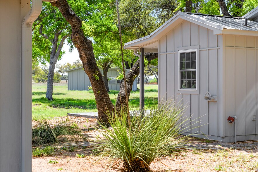 More Photos Of 9695 US-290 Hwy, Hye Land For Sale