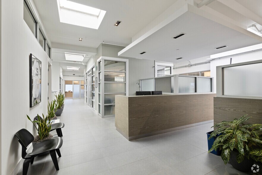 More Photos Of 45-47 NE 36th St, Miami Freestanding For Sale