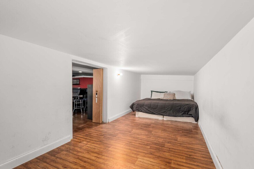 More Photos Of 456 Lakewood Park Rd, Beechgrove General Retail For Sale