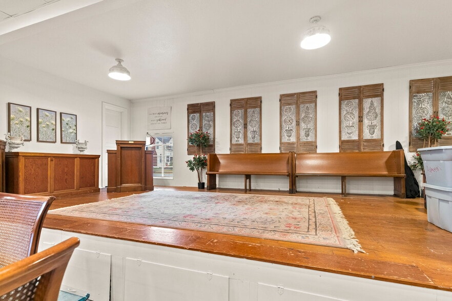 More Photos Of 102 N Kattman Ave, Crothersville Religious Facility For Sale