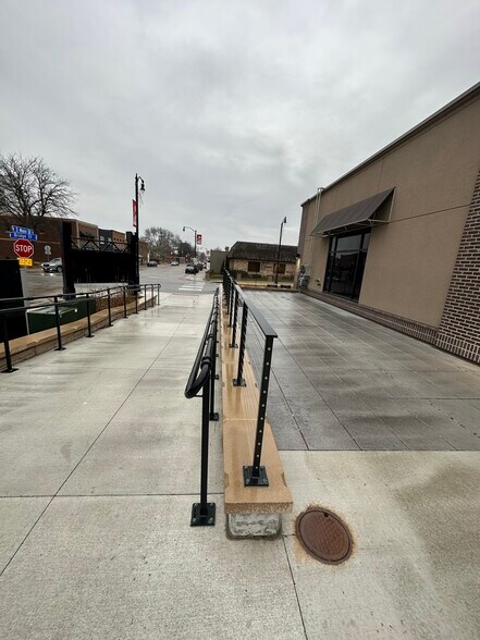 More Photos Of 101 S Main St, Le Sueur Storefront For Lease