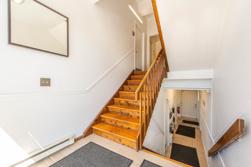 More Photos Of 16 Chestnut St, Emerson Medical For Sale