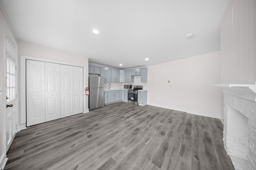 More Photos Of 26 John Ringo Rd, Ringoes Apartments For Sale