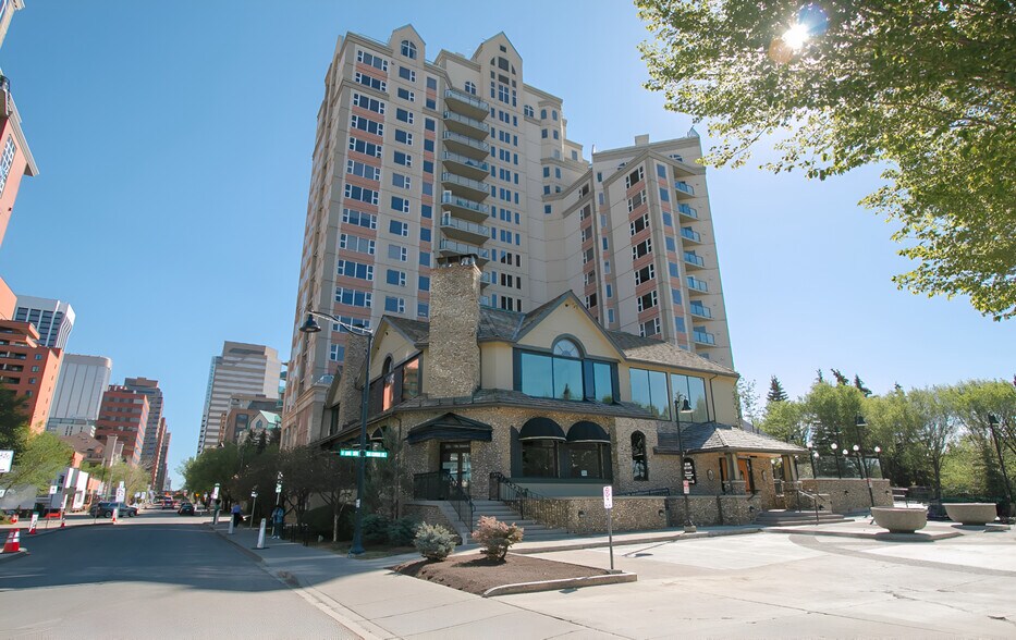More Photos Of 101 7th St SW, Calgary Restaurant For Lease