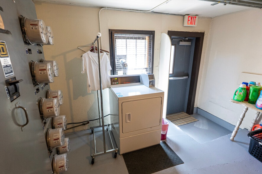 More Photos Of 1003 N 1st St, Renton Apartments For Sale