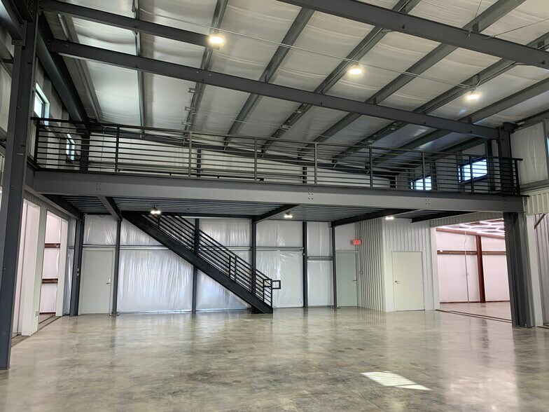 More Photos Of 10819 Paulus Dr, Houston Industrial For Sale