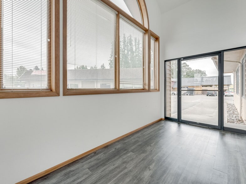 More Photos Of 2275 NE McDaniel Ln, Mcminnville Office For Lease