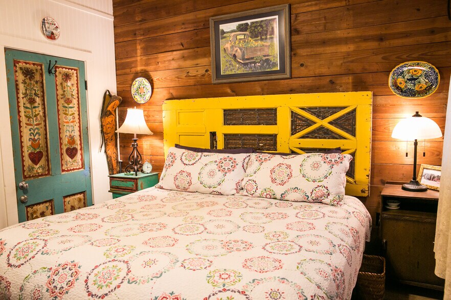 More Photos Of 12400 E Texas St, Burton Freestanding For Sale