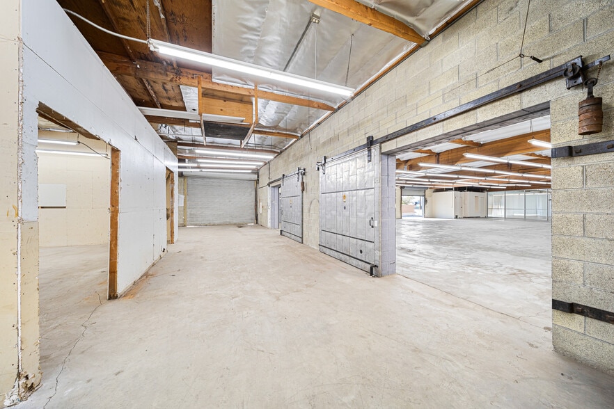 More Photos Of 372 N Mt. Vernon Ave, Colton Warehouse For Sale
