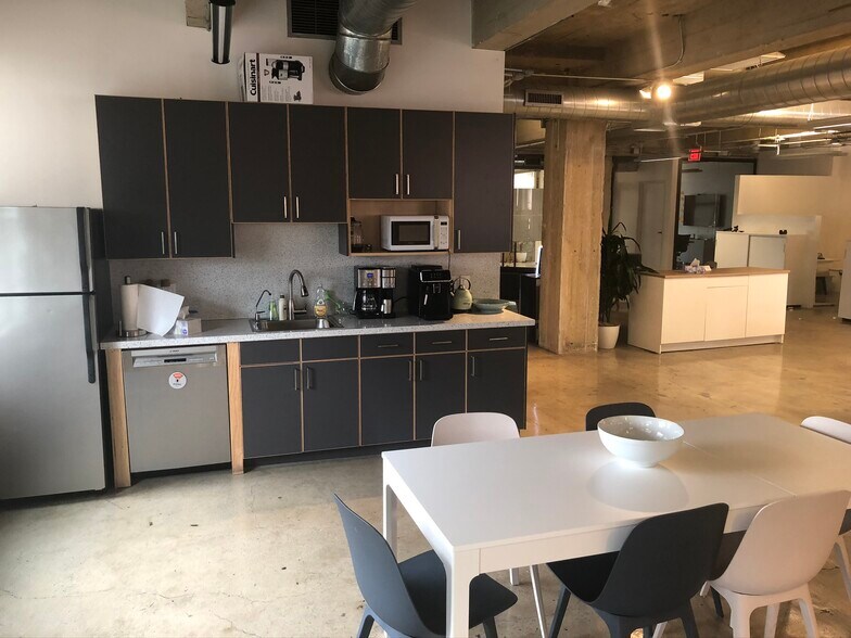 More Photos Of 1602-1608 N Cahuenga Blvd, Los Angeles Storefront Retail Office For Lease