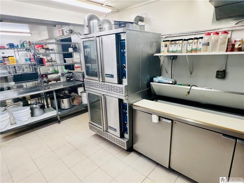 More Photos Of 4860 NY-430, Bemus Point Flex For Sale