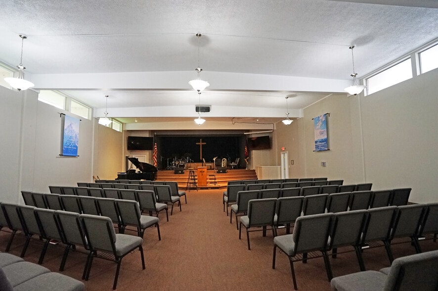 More Photos Of 310 N 16th Ave, Yakima Office For Sale