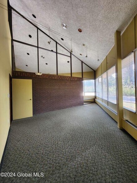 More Photos Of 436 New Karner Rd, Albany Office For Lease
