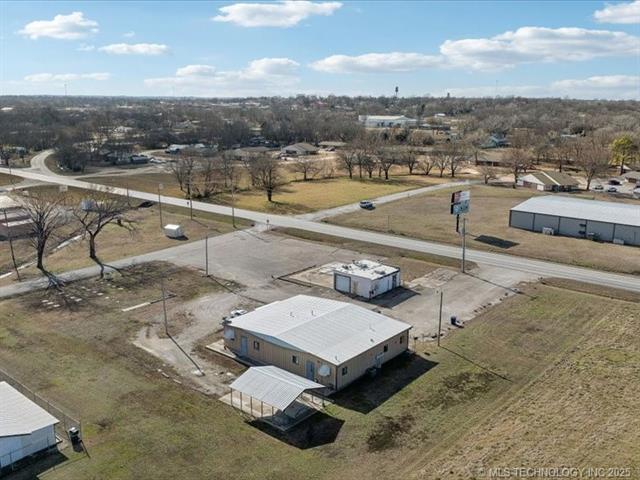 More Photos Of 536 N Ash St, Nowata Storefront For Sale