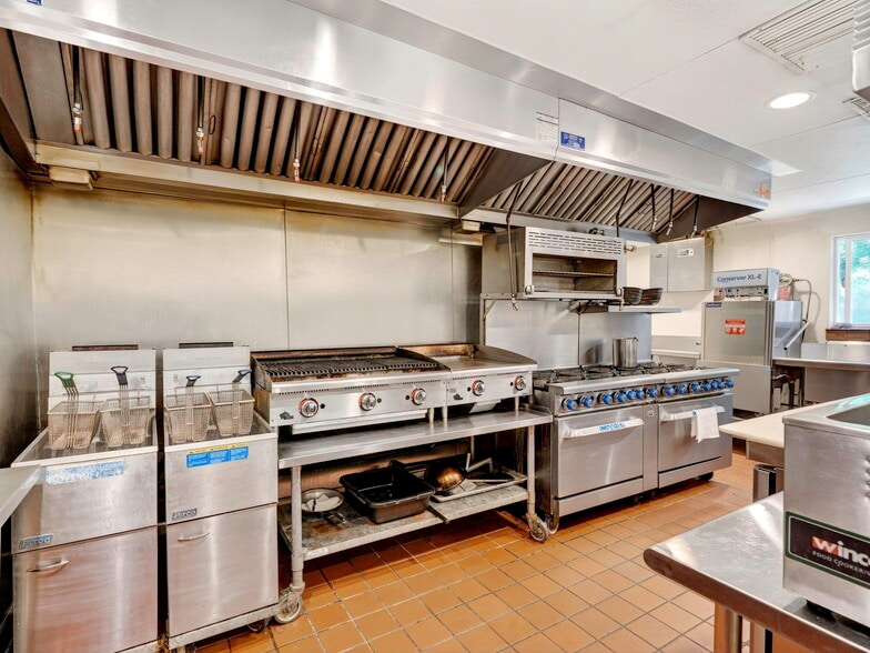 More Photos Of 16451 Golf rd, Cobb Golf Course Driving Range For Sale