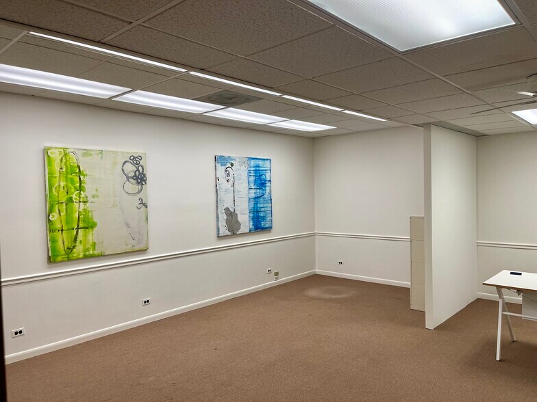 More Photos Of 1148-1152 Wilmette Ave, Wilmette Flex For Lease