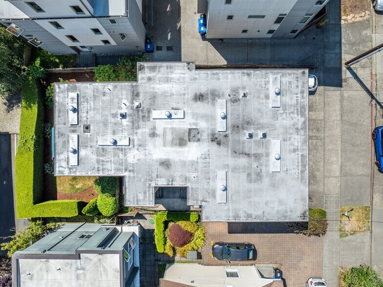 More Photos Of 1423 NW 60th St, Seattle Apartments For Sale