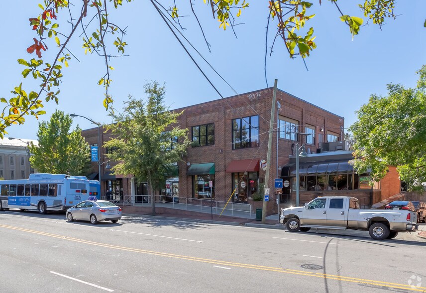 More Photos Of 100 W Franklin St, Chapel Hill Storefront Retail Office For Sale