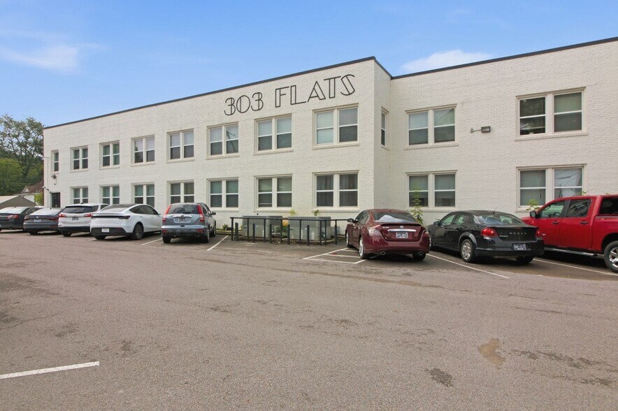 More Photos Of 303 S Poplar St, Paris Apartments For Sale