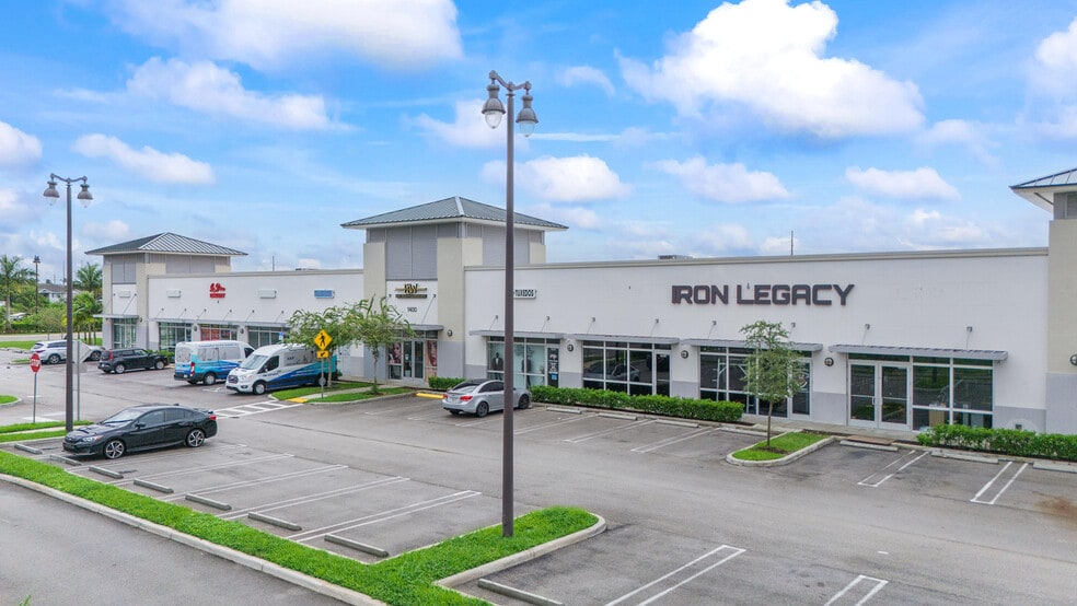 More Photos Of 1400-1420 NE 8th St, Homestead Storefront For Lease