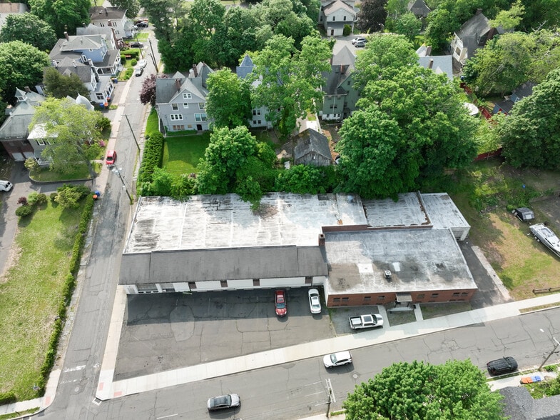 More Photos Of 141 Grove St, Meriden Manufacturing For Lease