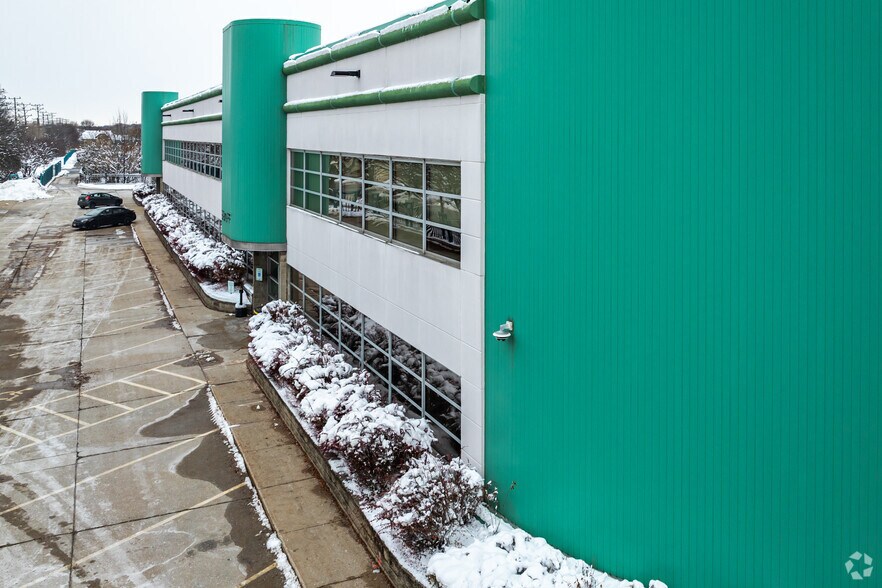Primary Photo Of 3701 W Burnham St, West Milwaukee Industrial For Lease