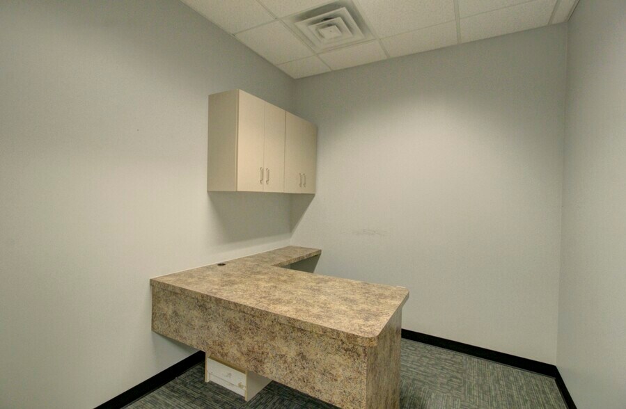 More Photos Of 366 N Portland Way, Galion Medical For Sale