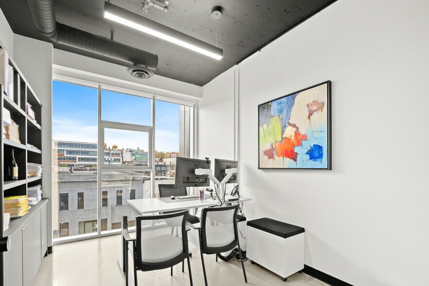 More Photos Of 63 6 Th Av W, Vancouver Medical For Sale