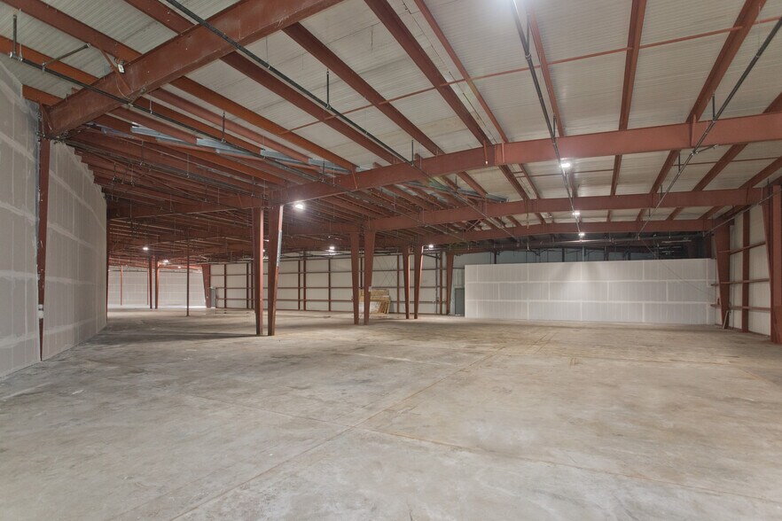 More Photos Of 1908-1950 Innes Ave, San Francisco Distribution For Sale