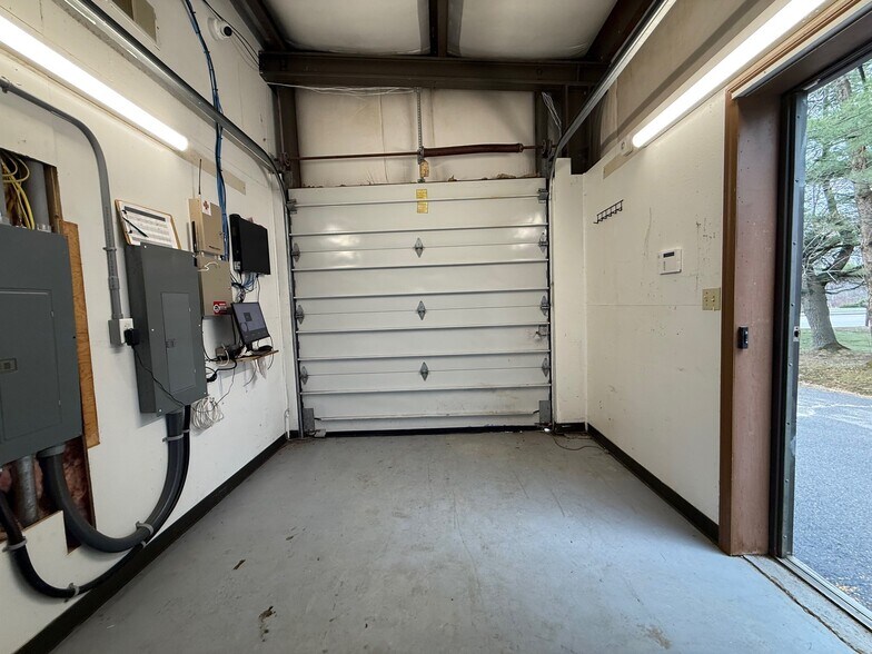 More Photos Of 892 Riverside St, Portland Warehouse For Sale