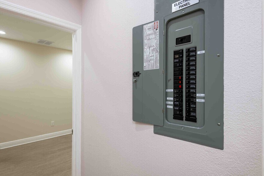 More Photos Of 4109 Armenia Ave, Tampa Medical For Sale