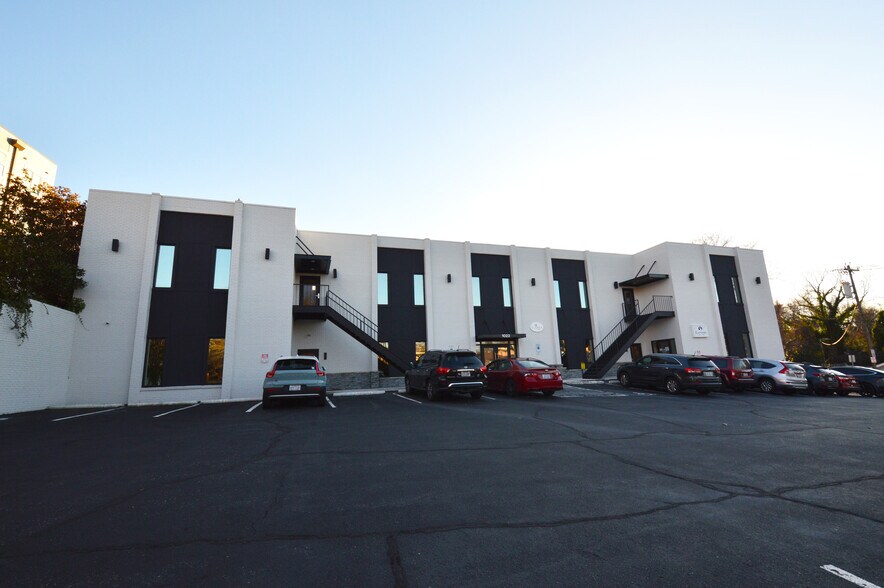 Primary Photo Of 1022 W 1st St, Winston-Salem Office For Lease