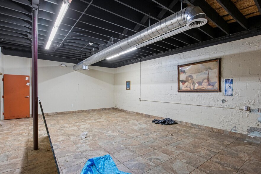 More Photos Of 987 Hollywood Rd NW, Atlanta Industrial For Sale