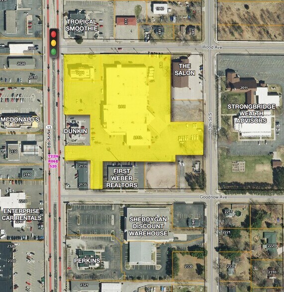 More Photos Of 2111-2113 8th St S, Wisconsin Rapids Department Store For Lease