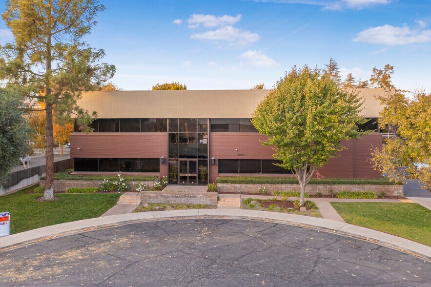 More Photos Of 2029 Village Ln, Solvang Medical For Sale