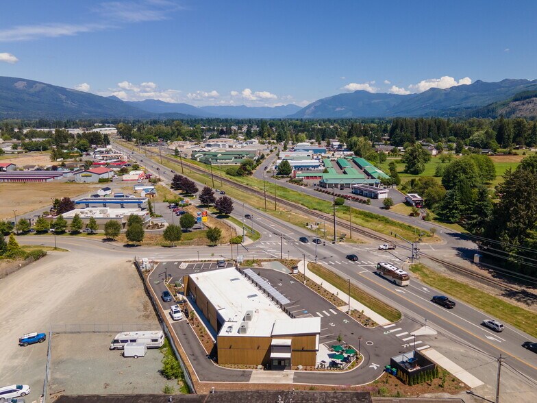 More Photos Of 1102 State Rte 20, Sedro Woolley General Retail For Lease