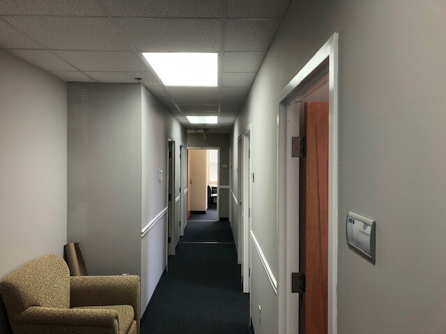 More Photos Of 21155 Whitfield Pl, Sterling Office For Sale