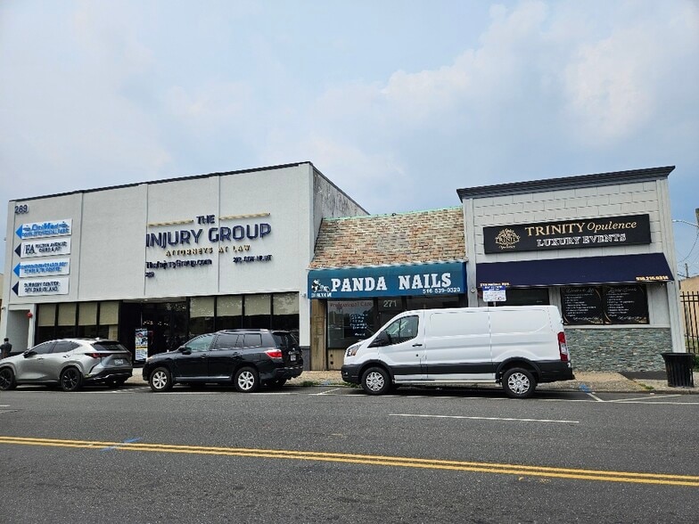 More Photos Of 271-273 Fulton Ave, Hempstead Restaurant For Lease