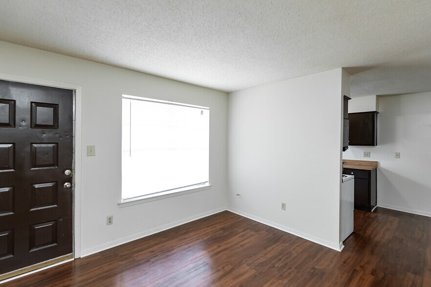 More Photos Of 3417-3443 Spottswood Ave, Memphis Apartments For Sale
