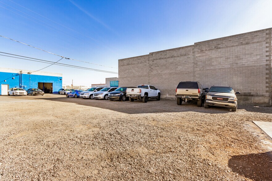More Photos Of 4105 E University Dr, Phoenix Service For Lease