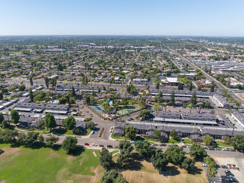 Primary Photo Of 526 E Barstow, Fresno Apartments For Sale