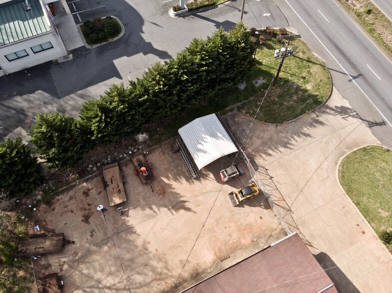 More Photos Of 400 E Dixon Blvd, Shelby Freestanding For Sale