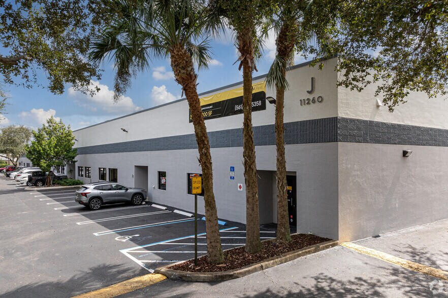 Primary Photo Of 11260 Fortune Cir, Wellington Warehouse For Lease