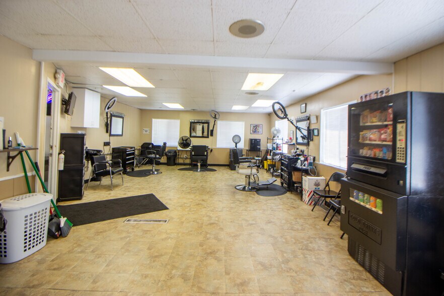 More Photos Of 23750 Gratiot Ave, Eastpointe Office Residential For Sale