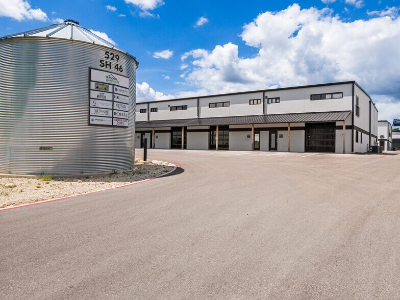 More Photos Of 529 SH 46 E, Boerne Warehouse For Lease