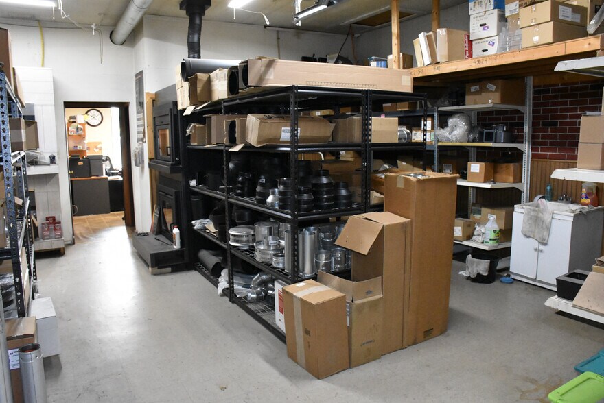 More Photos Of 17275 Shreve Run Rd, Pleasantville General Retail For Sale